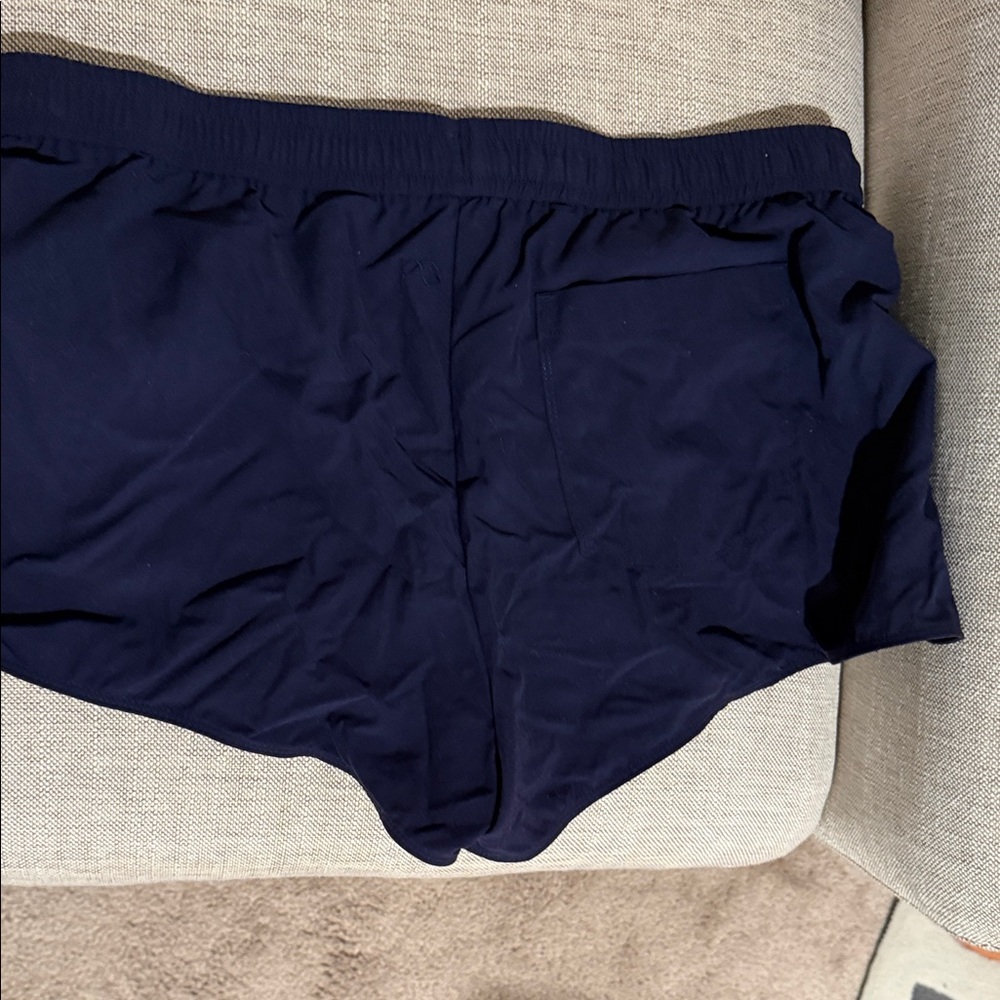 Lilly Pulitzer Women's Navy 3" RUN AROUND SHORT - Large - Picture 5 of 6